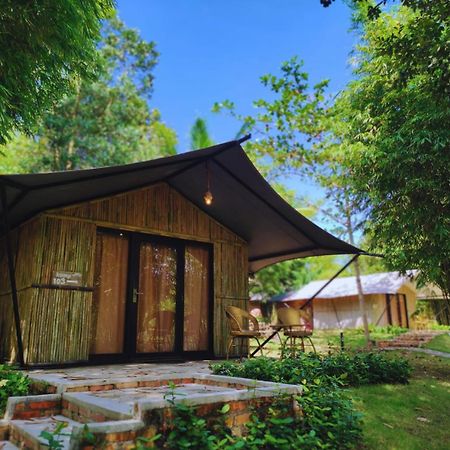 "D'Bamboo Kamp" Desa Wisata Ekang Lagoi Ngoại thất bức ảnh