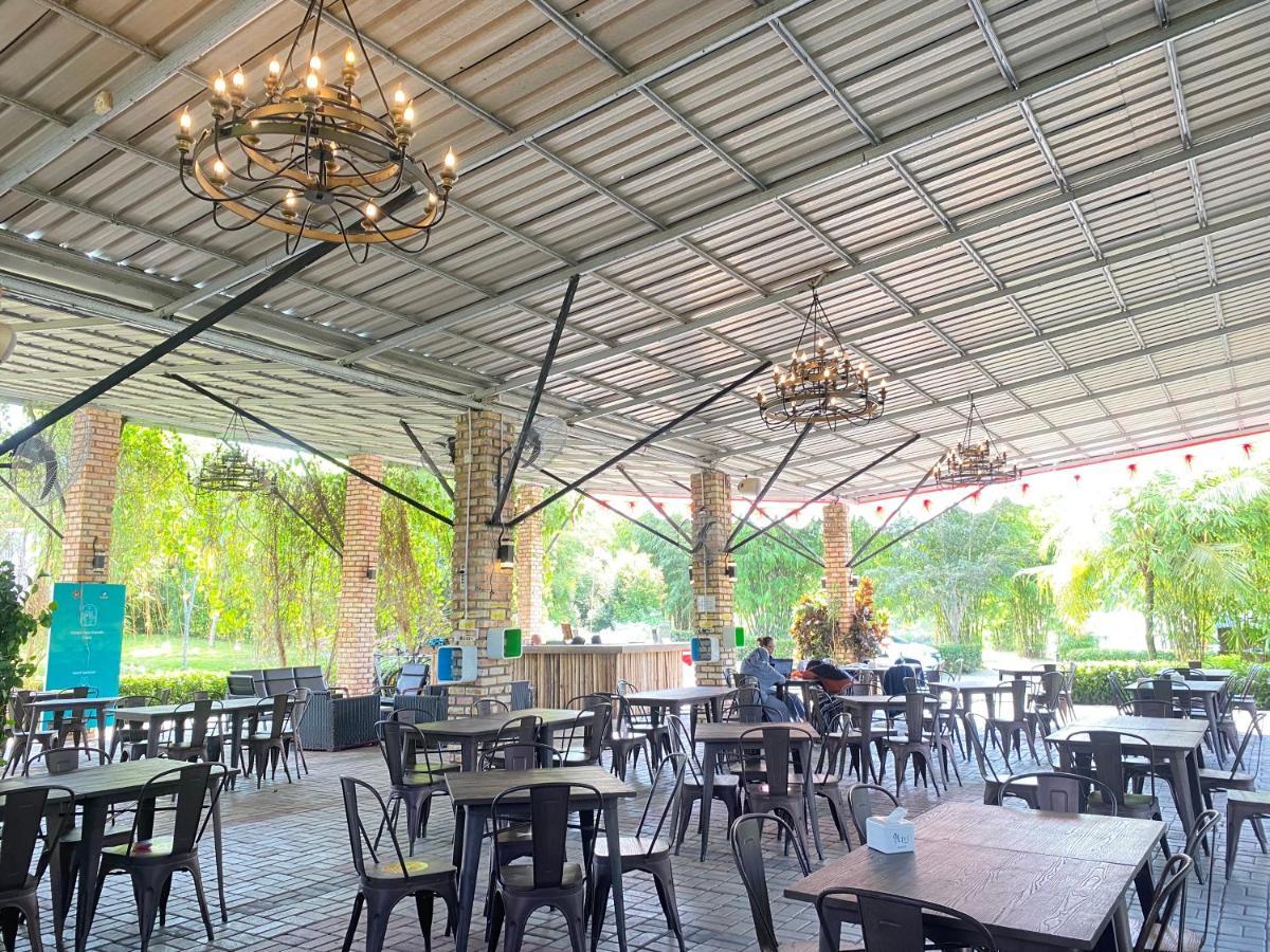 "D'Bamboo Kamp" Desa Wisata Ekang Lagoi Ngoại thất bức ảnh