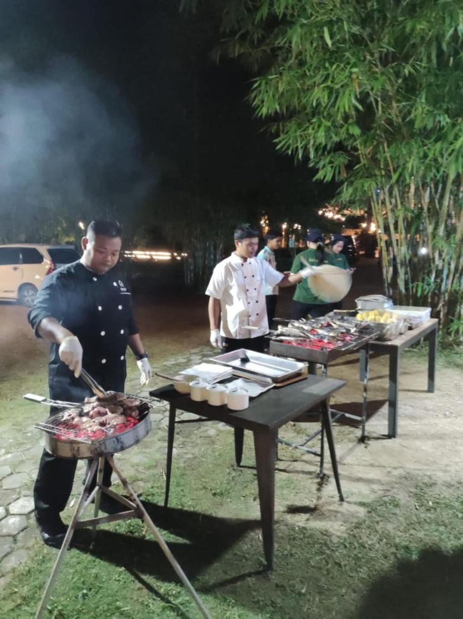 "D'Bamboo Kamp" Desa Wisata Ekang Lagoi Ngoại thất bức ảnh