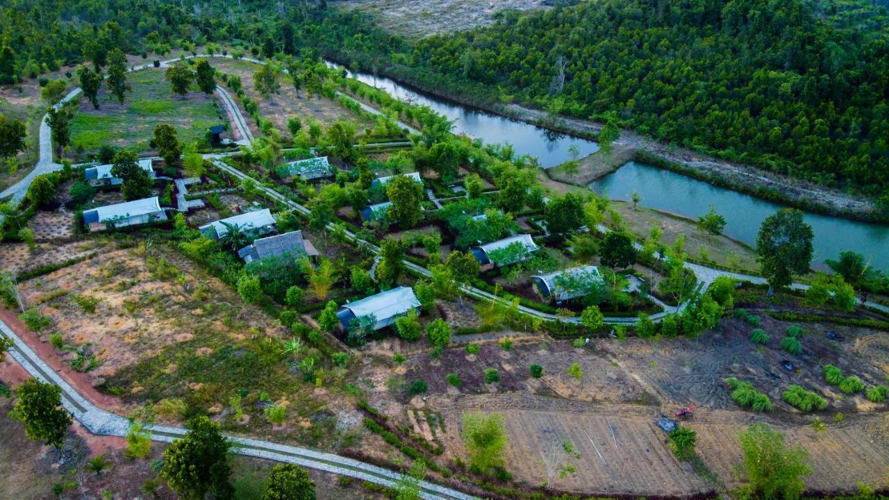 "D'Bamboo Kamp" Desa Wisata Ekang Lagoi Ngoại thất bức ảnh